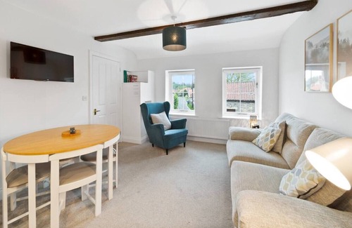 Thornton Dale Apartment | Perfect Pad for Two in Pretty Village Location/Pass the Keys