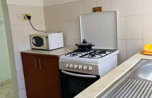 Hospital Apartment | Perfect Palm Condos-F16