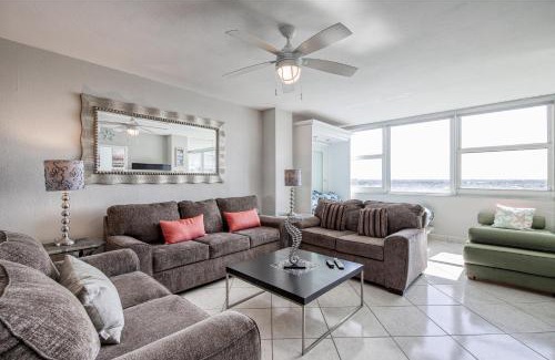 Galt Mile Apartment | Perfect Panorama - #905A