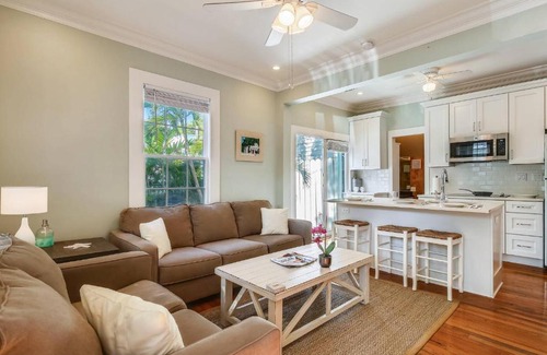 Key West Historic District House | Perfect Pineapple by AvantStay Pet Friendly w Pool Month Long Stays Only