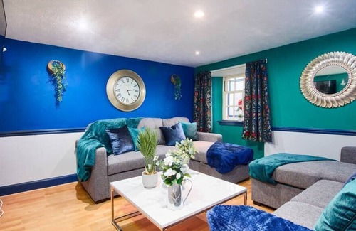 Newington Apartment | Perfect Place To Stay Fast Free WiFi