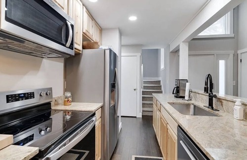 White Haven Cottage | Perfect Pocono Getaway! Ski, Golf, and lake access!