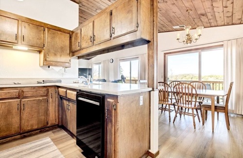 Atascadero House | Perfect Private Lakeside Getaway in Atascadero!