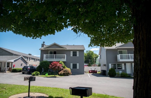 Lake George House | Perfect Rental Houses In Lake George! TOP RATED. Heated Pool. Hotel Amenities.