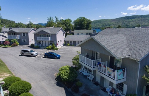 Lake George House | Perfect Rental Houses In Lake George! TOP RATED. Heated Pool. Hotel Amenities.