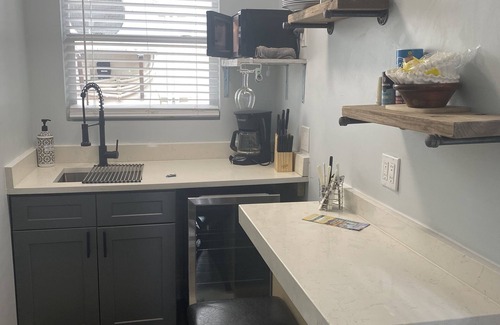 Lauderdale-by-the-Sea Apartment | Perfect Studio by Ocean & Downtown, Private Yard + Parking, Lauderdale-by-Sea!