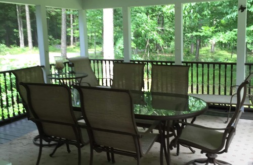 West Stockbridge House | Perfect setting for Family Vacations Short and Long Term Stays Welcomed.