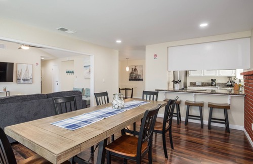 Clovis House | Perfect Summer Retreat in Clovis w Swimming Pool