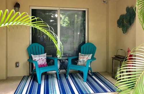 Downtown Dunedin Condo | Perfect Sunset Coastal Condo. Walk to the Waterfront and Downtown Main Street.