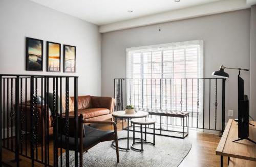 Theatre District Apartment | Perfect Traveling Nurse Housing in Theatre District