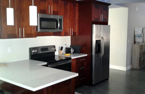 Cape Coral House | Perfect vacation getaway! Great location! Pool. On a wide gulf access canal.