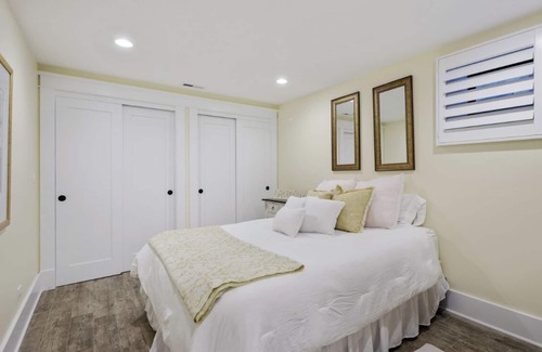 North Center Apartment | Perfect weekend getaway 2BR 2BA Apartment near Wrigley Field
