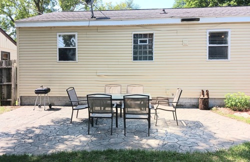 Winthrop Harbor House | Perfectly Cozy! Close to so many places. Pet friendly. Great private backyard.