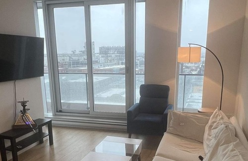 Southwest Apartment | Perfectly Located Modern 2BR condo