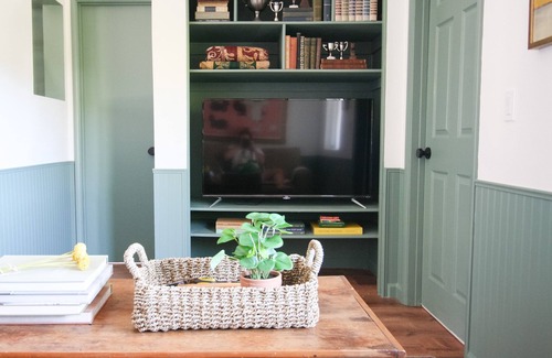 Prescott House | Perfectly located with 2 bike cruisers available to help you explore the town!