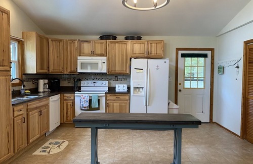 Colington Cottage | Perfectly situated in KDH;Game room downstairs, outdoor fire pit; Lrg front deck