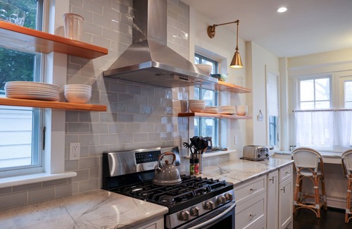 Cape May House | Perfectly Situated, Beautifully Renovated, Very Short Walk to Beach and Mall!