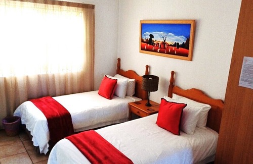 Kleinmond Apartment | PERIWINKLE 5: Bachelors apartment, own BBQ area, near BEACH and SHOPS