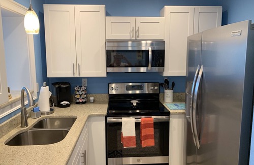 Englewood House | Periwinkle Place Bungalow.Less than 2 Minutes to the Beach.Walk or bike to r