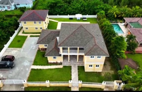 Nassau Apartment | Periwinkle - Upscale Studio w Pool Near Beachn