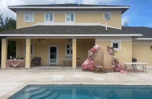 Nassau Apartment | Periwinkle - Upscale Studio w Pool Near Beachn