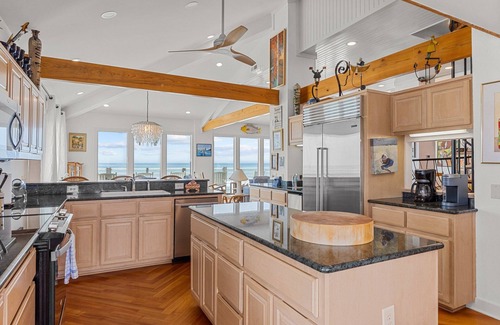 Atlantic Beach House | Perkins Cottage- Ocean Front/Pet Friendly Home