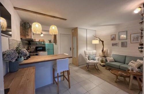 Concarneau Apartment | Perle des Sables Blancs, appartement entier à 100m de la plage avec parking privé