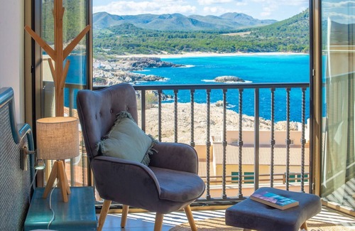 Cala Agulla Apartment | Perleta - Apartment In Cala Rajada. Free Wifi