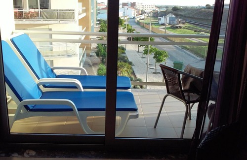 Sao Martinho do Porto Apartment | Pérola do Oeste - T1 with pool 3 min walk from the beach