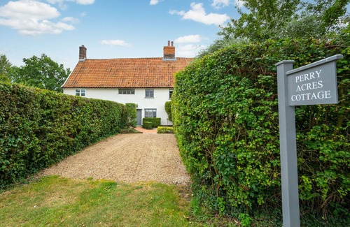 Woodbridge House | Perry Acres Cottage - Two Bedroom House, Sleeps 3