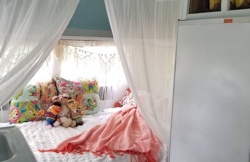 Tay Valley House | Perth, Boho Vintage Caravan for a quiet retreat, romantic or BFF getaway