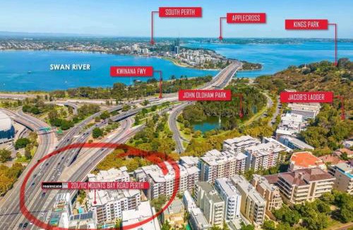 Perth Central Business District Apartment | Perth city BNB l CBD and Pool view - 1xKing bed and 2xSingle beds