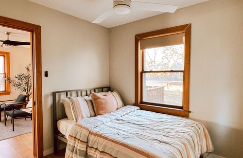 Downers Grove Cottage | Pet and Family Friendly Cottage in a Quiet Neighborhood