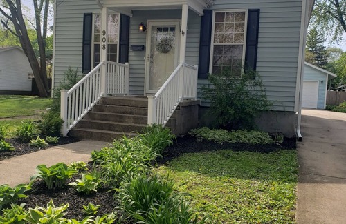 Rochelle House | Pet & Family Friendly, Quiet, Near Hwy 39 & 88, Sleeps 7, Remodled, Superhost