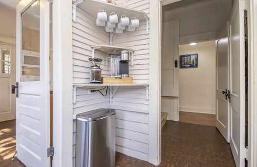Hillcrest House | Pet/Family friendly, in/out dining, fenced yard, 30 day min