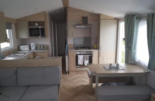 Clacton-on-Sea Other | PET FREE family mobile Home sleeps 8 with large secured decking Sea wick holiday park