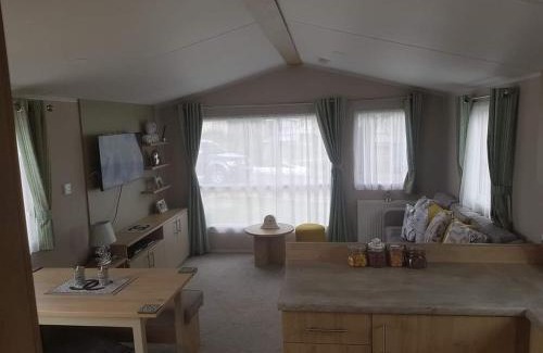 Clacton-on-Sea Other | PET FREE family mobile Home sleeps 8 with large secured decking Sea wick holiday park