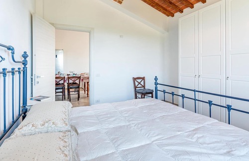 Colle di Val d'Elsa House | Pet friendly semi-detached house with large pool.