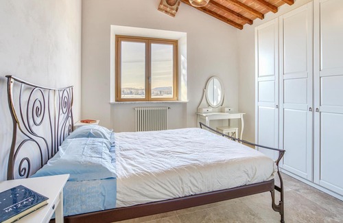Colle di Val d'Elsa House | Pet friendly semi-detached house with large pool.