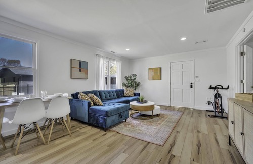 Greenville House | Pet-friendly 1 BR/2 bed/1 Ba w Swimming pool, firepit, 2 min to Furman