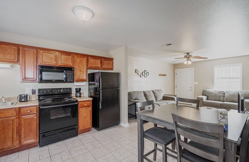 Clarksville House | Pet friendly, 15 Minutes to Fort Campbell-B1