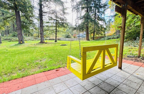 Sammamish House | Pet-Friendly 1BR, Central Heating, Free Parking