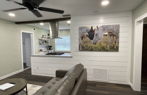 Ocala House | Pet friendly 2-bdrm home minutes from downtown