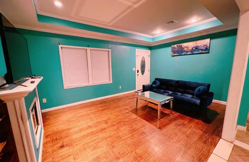 Central Oklahoma City House | Pet friendly 2-bedroom house in nice Oklahoma City with AC, WiFi
