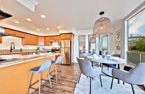 La Playa Condo | Pet Friendly 2 bedroom in Point Loma, Overlooking Kellogg Beach - Stay for 30 days!