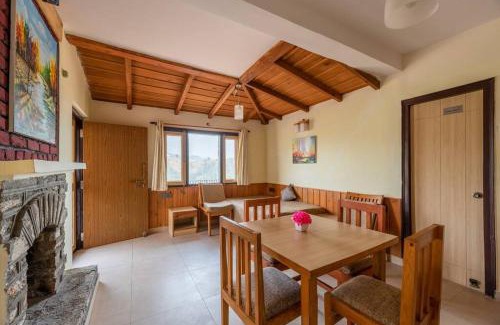 Kaul House | Pet-Friendly 2 bedroom mountain view cottage