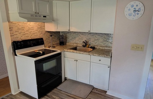 Ogunquit House | Pet-friendly 2-Bedroom House in Ogunquit Steps from Foot Bridge Beach
