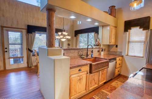 Show Low House | Pet friendly 2-bedroom home with loft, sleeps 10, in gated Bison Ridge, Show Low
