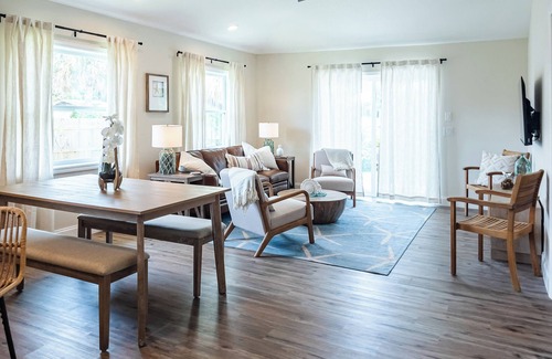 Jensen Beach House | Pet Friendly 2bed/2bath coastal hideaway