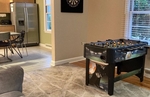 Skyland House | Pet-Friendly 2BR Cottage, Foosball, Grill, 10 Min to Asheville + Biltmore Pass